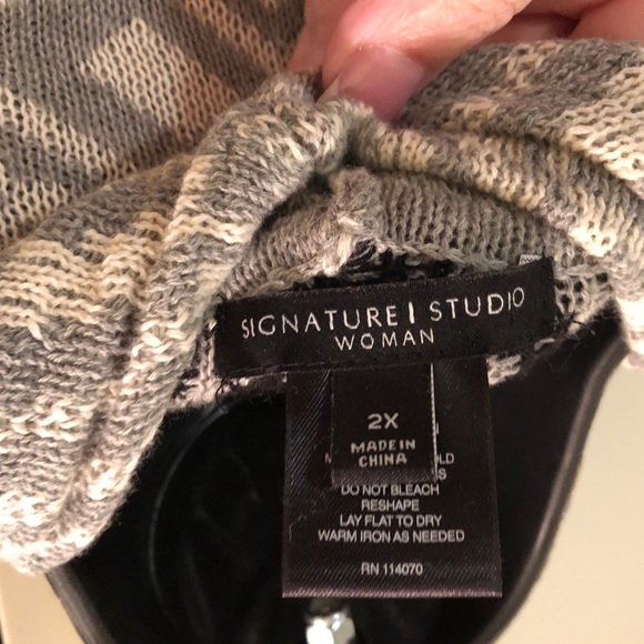 Signature Studio Aztec Print Poncho - Picture 4 of 5